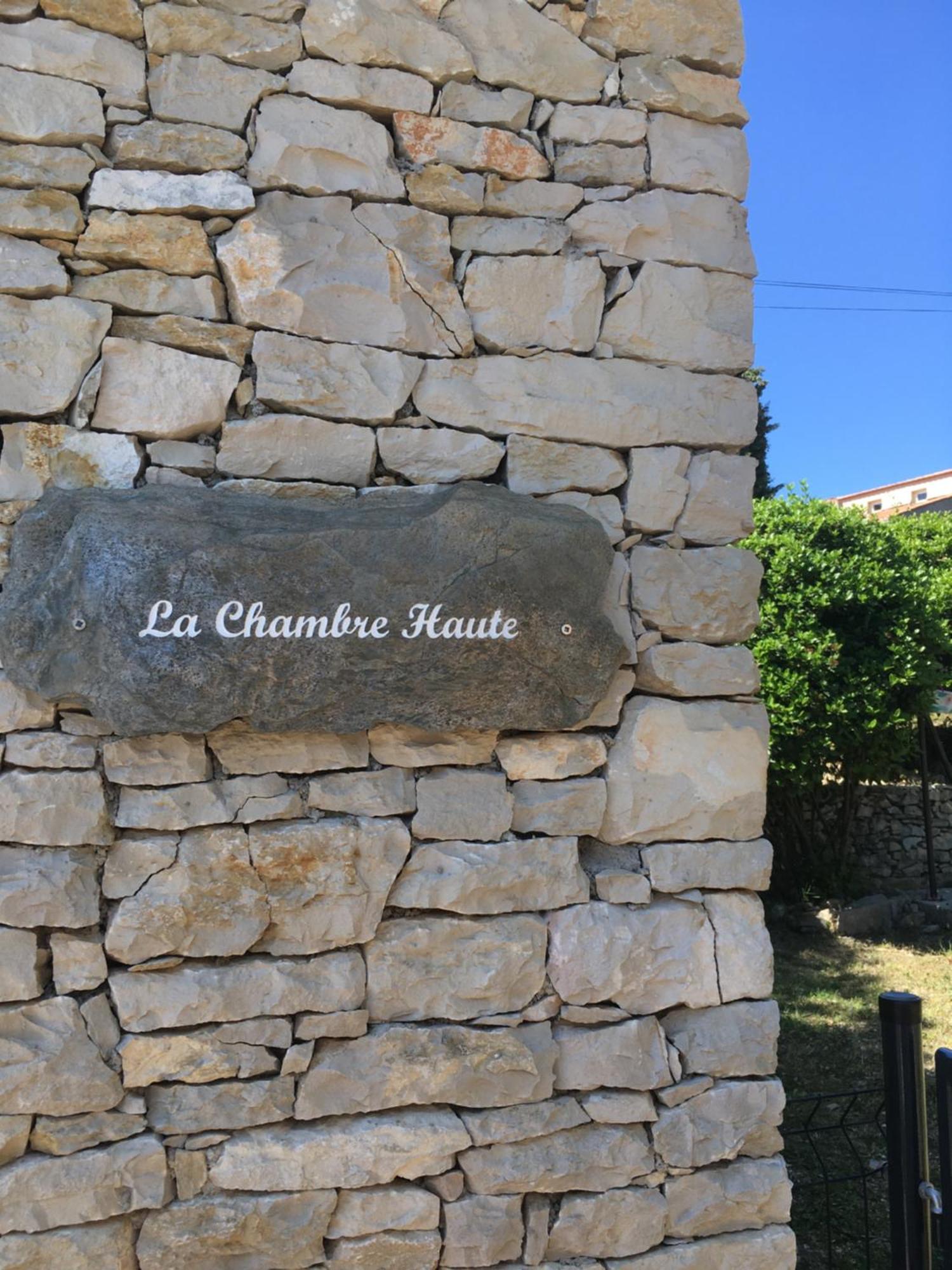 La Chambre Haute Bed & Breakfast Nimes Exterior photo